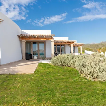 Sea View House 3 *