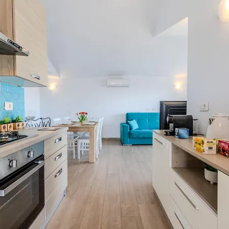 Sea View House 3 Apartman *